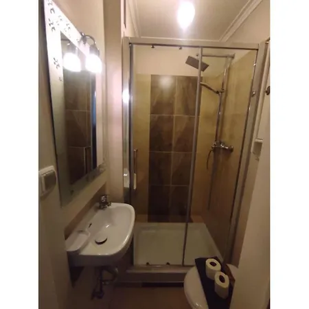 Appartement Large Contemporary With Three-bedroom