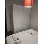 Large Contemporary With Three-bedroom Apartman Lisboa