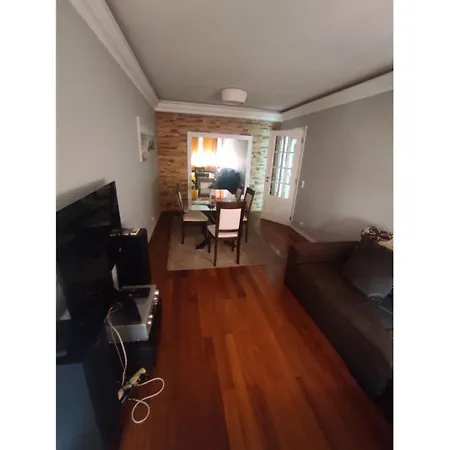 Large Contemporary With Three-bedroom * Lisbon